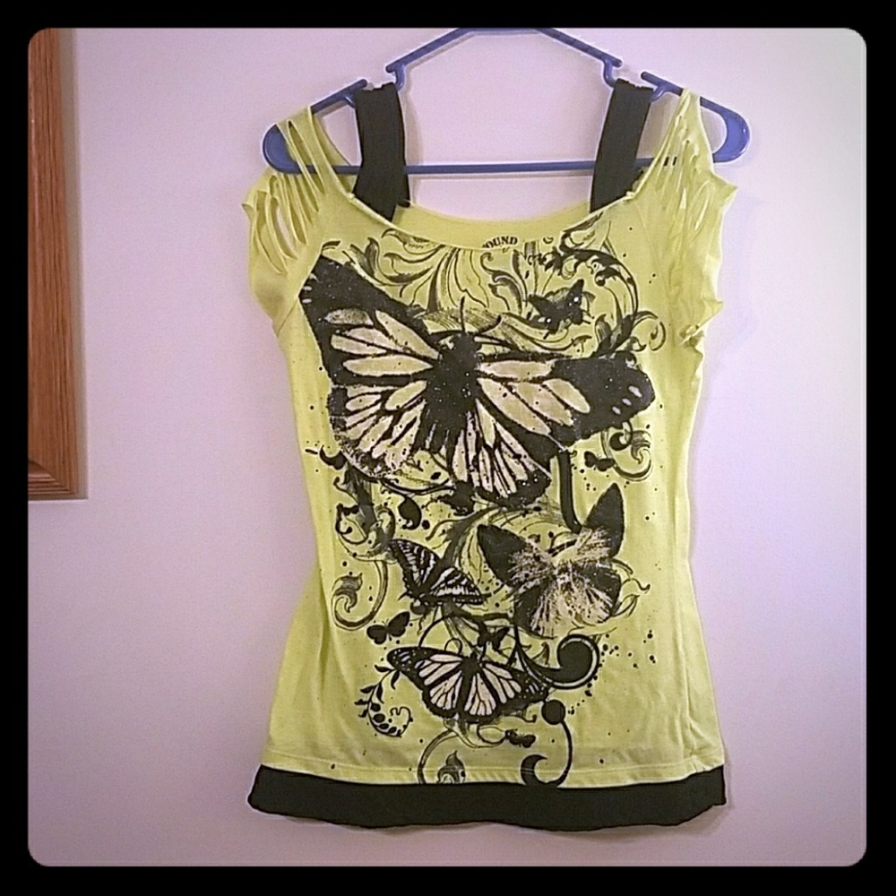 🌸Yellow and Black Butterfly Top